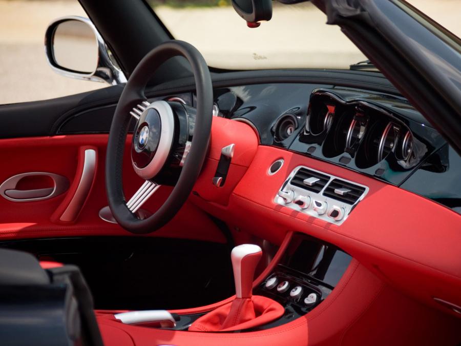 Интерьер BMW Z8 (E52) 2000 года  (NA) (фото 8 из 42)